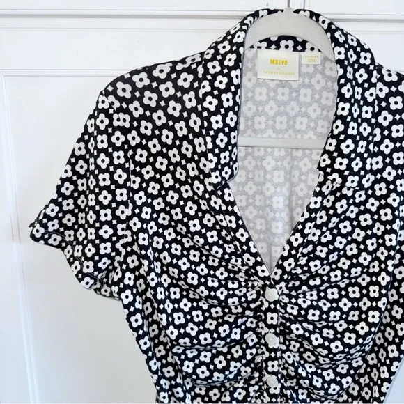 Anthropologie Maeve Black/White Floral Blouse S/Sleeve Sz XLarge Ruched Stretchy - Picture 7 of 11